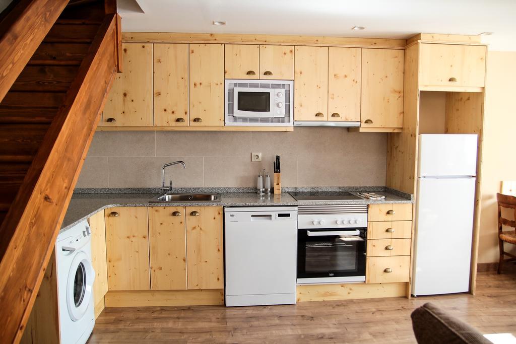 Apartamentos Snoe Mont Romies Salardú Rom bilde